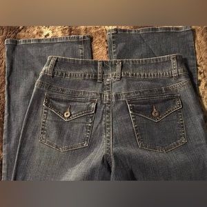 Liz Claiborne Stretch Size 6 Blue Jeans 32”W  Double Button Closure Denim
